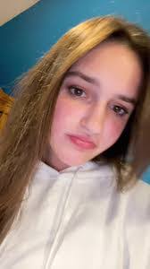 Rachel Derrick's Instagram, Twitter & Facebook