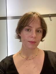 Isabella Lewis's Instagram, Twitter & Facebook