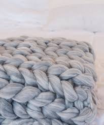 Check out our knit cream rug selection for the very best in unique or custom, handmade pieces from our shops. Chunky Knit Blanket Wool Gilsamo