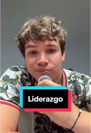 Primer día hablando sobre el tema de liderazgo. Primer fundamento, un  liderazgo de servicio 🔥 #hagamosviralaJesus #liderazgo #exito #Diosteama  #iglesia #fyp #parati #viral
