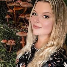 Amazon.com.au: Kristin Travis: books, biography, latest update