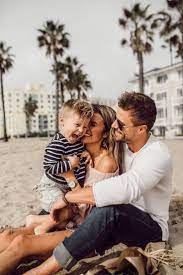Love Relentlessly 5 Habits That Drive Cody Crazy Hello Fashion Family Photoshoot Family Goals Cute Family