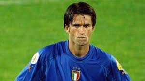 Sepak bola sama pentingnya dengan sekolah. Kontra Italia Christian Panucci Enggan Nyanyikan Lagu Kebangsaan Goal Com