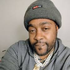 MAL-JAY (@thugstowng)