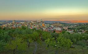 Italian real estate agency best como offers houses, apartments, villas and luxury properties for sale in prestigious lake como. Sudist Brigand On Twitter Veduta Di Biccari Foggia Capitanata Italia Puglia Italy Subappennino Dauno Http T Co Hnxpwrnu5r