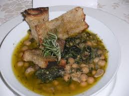 Di zuppa di legumi ne esiste più di una versione, può rientrare nella categoria dei piatti unici, dei primi piatti e addirittura degli antipasti. 10 Ricette Con I Legumi Le Migliori Buttalapasta