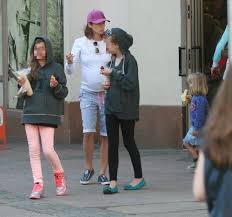 W czerwcu ubiegłego roku monika mrozowska i maciej szaciłło zaskoczyli wszystkich informacją, że po 10 latach małżeństwa postanowili się rozwieść. Monika Mrozowska W 8 Miesiacu Ciazy Na Spacerze Ktos Ja Obserwuje Nie Tylko Paparazzo