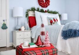 Today, after finishing all my moving and tweaking, i'm ready to share christmas in the guest bedroom. How To Quickly Decorate Your Bedroom Just In Time For The Holiday