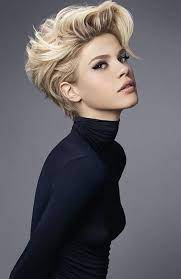 30 Easy Hairstyles For Short Curly Hair If You Have Difficulty Shaping Your Wavy Hair In The Morni Thick Hair Styles Short Hair Styles Latest Short Hairstyles