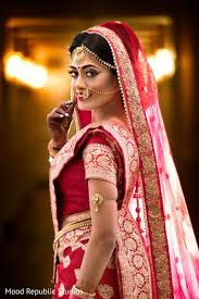 Dreamy Bengali Bride Look Indian Bridal Photos Indian Wedding Photography Poses Indian Wedding Poses