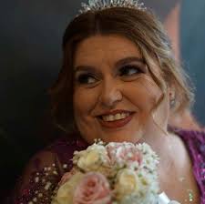 What are the recommendations for brows, eyelash extensions, and massage in  Legian?