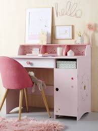 L'ado doit pouvoir y étaler ordinateur, livres et cahiers afin de travailler avec efficacité. Bureau Feerie 6 10 Ans Rose Chambre Et Rangement