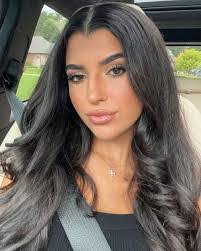 Angela Ferrante's Instagram, Twitter & Facebook