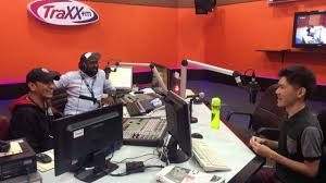 Kalakkal kaalai is a popular show that attracts most listeners. Traxx Fm Djs Learning Mandarin From Gloson