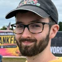 Stephanie Edmiston's Instagram, Twitter & Facebook