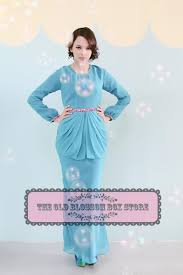 Poshmark makes shopping fun, affordable & easy! Old Blossom Box Modern Kurung Olds Style Old Things