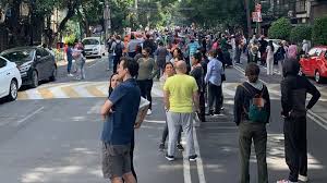 Un sismo sacudió esta mañana a la capital del país. Sismo De Magnitud 7 5 Sacude La Cdmx