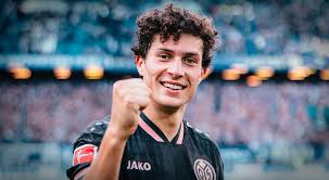 En Alemania se rinden en elogios ante Fabio Gruber por su nivel en la Bundesliga: 