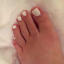 Maybe you would like to learn more about one of these? White Toe Nail Designs New White Rhinestone Pedicure Nailart Whitepedicure Disenos De Unas Pies Unas Pies Decoracion Unas De Pies Sencillas
