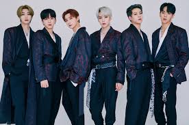 Group monsta x will be on the stage of the us 'jingle ball' tour. Monsta X And Global Popstar Camilla Cabello At The Jingleball Backstage Kpopstarz
