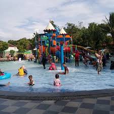 Jalan kekupu blok porek 1 no.32, bedahan, sawangan, depok, jawa barat. Green Lake View Waterpark Depok 2021 All You Need To Know Before You Go With Photos Tripadvisor