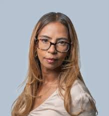 Lizzette Rivera's Instagram, Twitter & Facebook