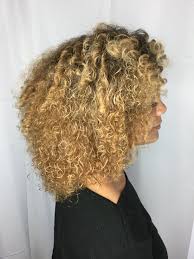 Curly and rooty 'fro wear a voluminous 'fro to hide or accentuate your roots. Caramel Hair Styles Hair Art Curly Hair Styles