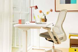 But many people are trying to make sure that their desk chair is looks good without worrying the health. 17 Height Adjustable Desks For Standing In 2021 Architectural Digest