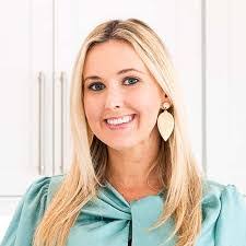 Tara Brownlee's Instagram, Twitter & Facebook