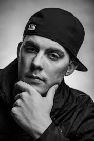 Nipsey hussle american rapper artist jeresneyka rose, left, says she was stunned to find out her portrait of nipsey hussle, right, was being sold by walmart without her permission. Rockport Photographer S Portrait Of Musician Nipsey Hussle Goes Viral Following Tragedy Penbay Pilot