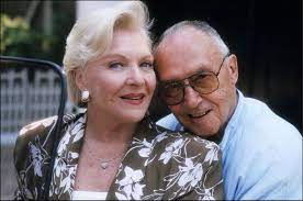 Malgré un mariage heureux, rempli d'amour et de trop amoureuse de loulou gasté, line renaud n'a cependant pas mis fin à son mariage, malgré l'infidélité de son mari avec bonita super. Line Renaud A 92 Ans Son Histoire D Amour Avec Loulou Gaste L Homme De Sa Vie