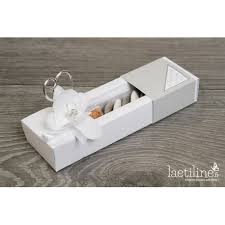 La boite souvre comme une boite dallumettes. Boite A Dragees Mariage Gris