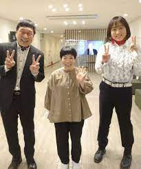 山田花子、南海キャンディーズとの3ショットに「身長差凄い！」「親子ショット？」の声 | 話題 | ABEMA TIMES | アベマタイムズ