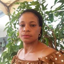 Hélène AKA (@hlne.aka5)