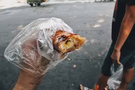 Turon recipe with langka is made of slices of saba banana with strips of langka, then rolled in brown sugar, wrapped in lumpia wrapper and it is one of the favorite street food in the philippines sold alongside with banana cue, camote cue, and maruya. Filipino Street Food What To Eat In The Philippines Will Fly For Food