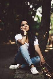 Photography Portrait Outdoor Girl Poses 16 Ideas For 2019 Fashion Photography Poses Portrait Photography Poses Photography Poses Women