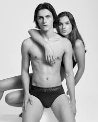 His father was of german jewish descent and his mother was of irish ancestry. Calvin Klein