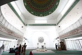 Di antara mereka yang dalam keadaan janabah adalah para wanita yang sedang dalam keadaan haidh. Wanita Haid Dan Akad Nikah Dalam Masjid Islam Itu Indah
