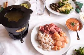 Fondue Oder Raclette Fur Gesellige Abende Raclette Zutaten Raclette Zutaten Ideen Raclette Zutaten Vegetarisch