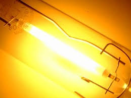 These lamps produce a virtually monochromatic light averaging at a 589.3 nm wavelength (actually two dominant spectral lines very close together at 589.0. What Are High Pressure Sodium Light Bulbs From Commercial Lighting Experts