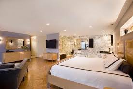 Check spelling or type a new query. Ideen Fur Kellerzimmer Wie Kreiert Man Das Perfekte Schlafzimmer Master Bedroom Layout Large Master Bedroom Ideas Basement Master Bedroom