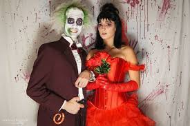 Lovebirds darren criss and mia swier dressed as perhaps one of the most famous couples in fictional history. 45 Couples That Absolutely Won Halloween Bored Panda