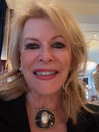 Thank you to the amazing @juliahaart and #Delmonico's for a wonderful  luncheon honoring Women's History and the Power of Female Legacy! Julia's  presentation and introduction speech was powerful, motivating,  inspirational … she's