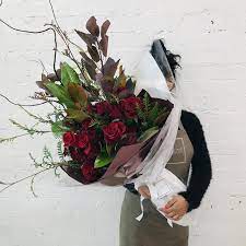 Valentine's day flowers & roses arrangements delivered throughout melbourne 7 days a week. Buy Valentines Day Flowers Delivery Melbourne Florist Essendon Amazing Graze Flowers