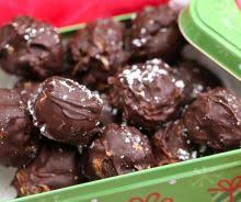 Croquettes De Rudolph Au Chocolat Et Beurre D Arachides Peanut Recipes Holiday Baking Christmas Cooking