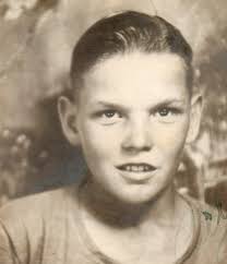 I have seen a picture of billy and his mom and brothers. have never seen a  pic of his dad, anyone have one they can show us?