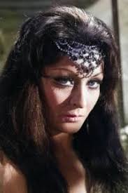 Sinemanın ilk vamp kadını birsen aydanin acı sonu huzur evinde öldü mekanın  cennet olsun kabri ferdi tayfurun iki kabir ötesinde