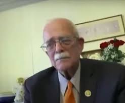 Frank Egan ✌️ (fegan104@)