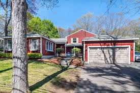 Choose from 50+ services including mowing, cleanups, installations and more. For Sale 212 Mill St Mansfield Ma 02048 4 Beds 1 Full Bath 1 Half Bath 569 000