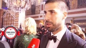 Según bild, el centrocampista de la juventus, sami khedira, habría comenzado una relación con la jugadora del bayern munich, melanie leupolz. Sami Khedira Verliebt In Eine Fussballerin Bunte De
